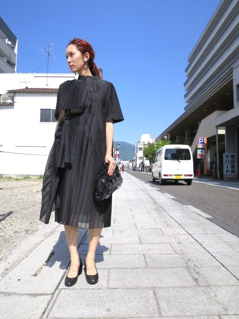 AKIRA NAKA(アキラナカ)』Shanti pleats dress BK フォーマルにも