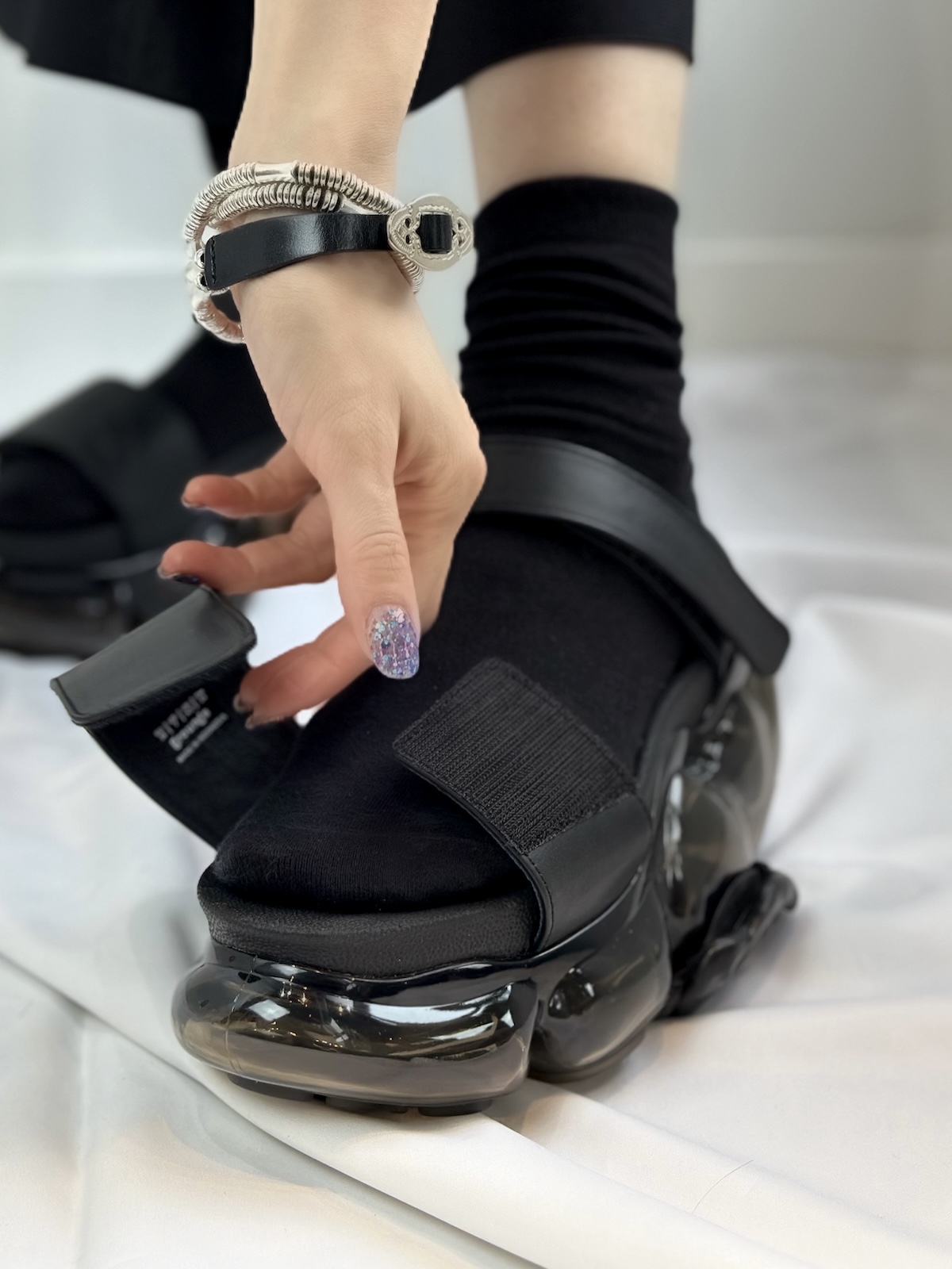 グラウンズ　サンダル grounds」が新作のアウトソールやブランド初のサンダルを含む24