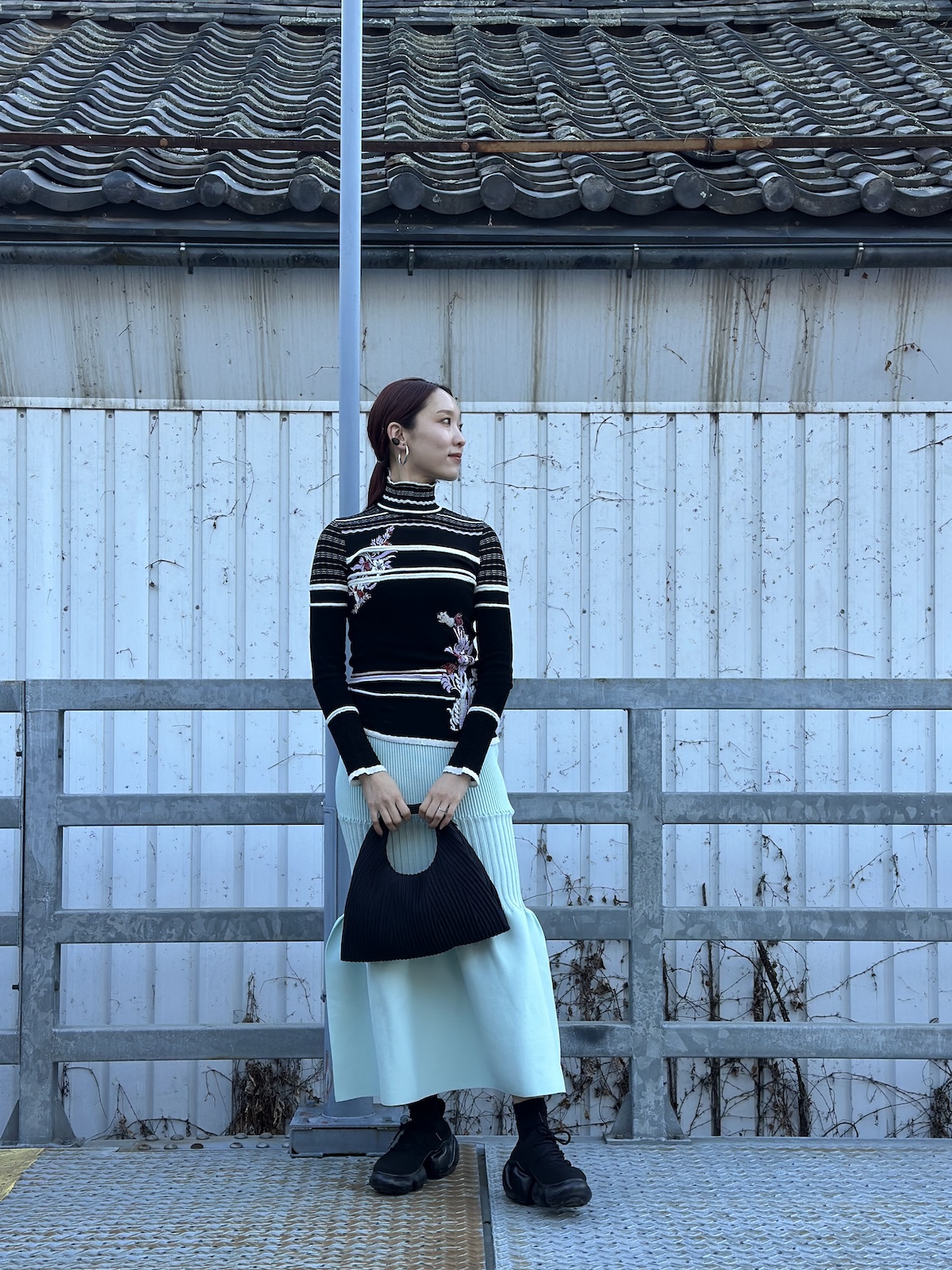 Mame Kurogouchi(マメクロゴウチ)のニットハイネックとCFCL(シーエフ